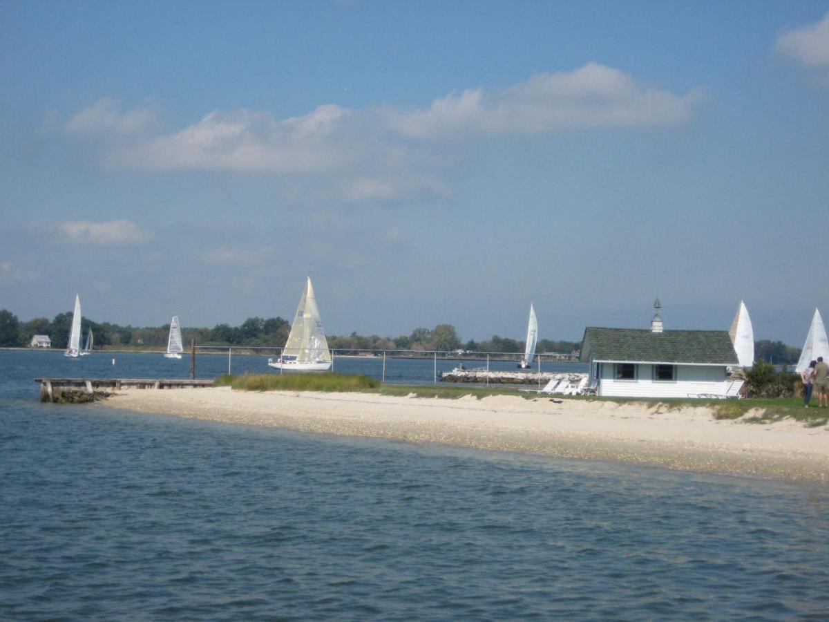 Sandaway & Hotel 3*